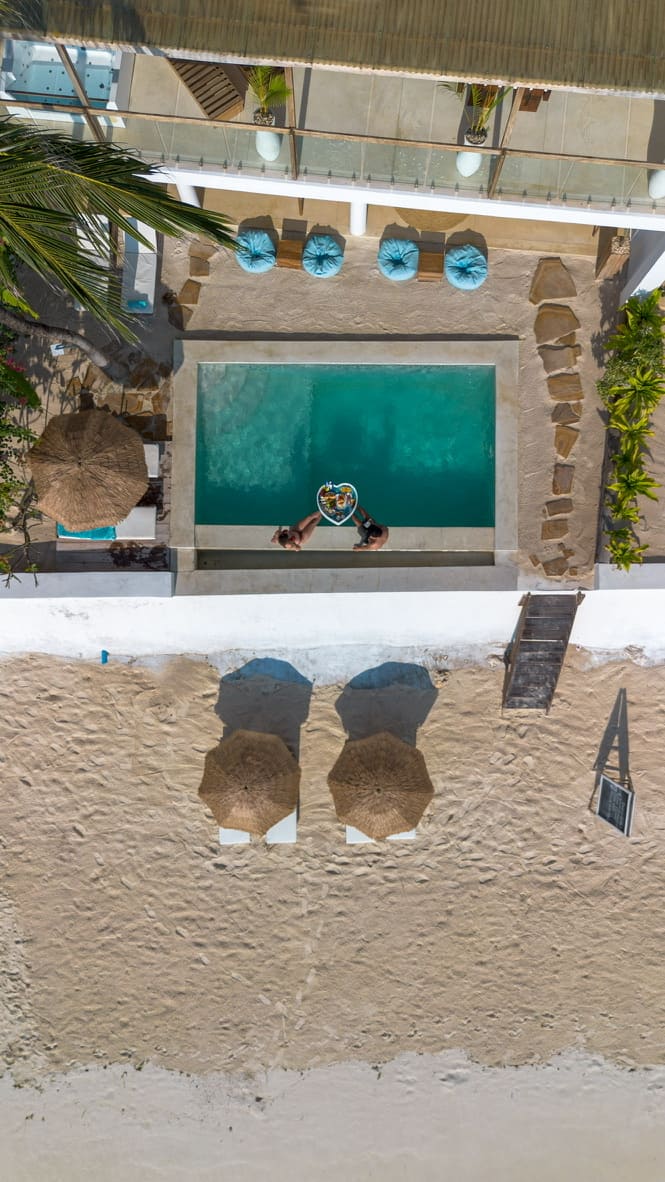 drone floating breakfast